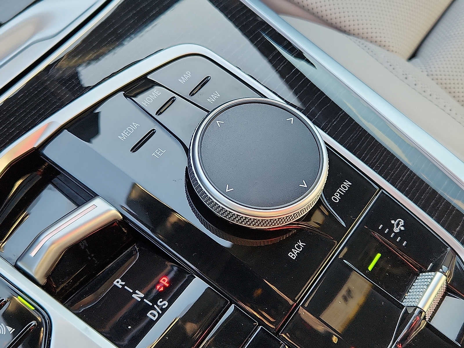 2025 BMW X7 xDrive40i Sports Activity Vehicle