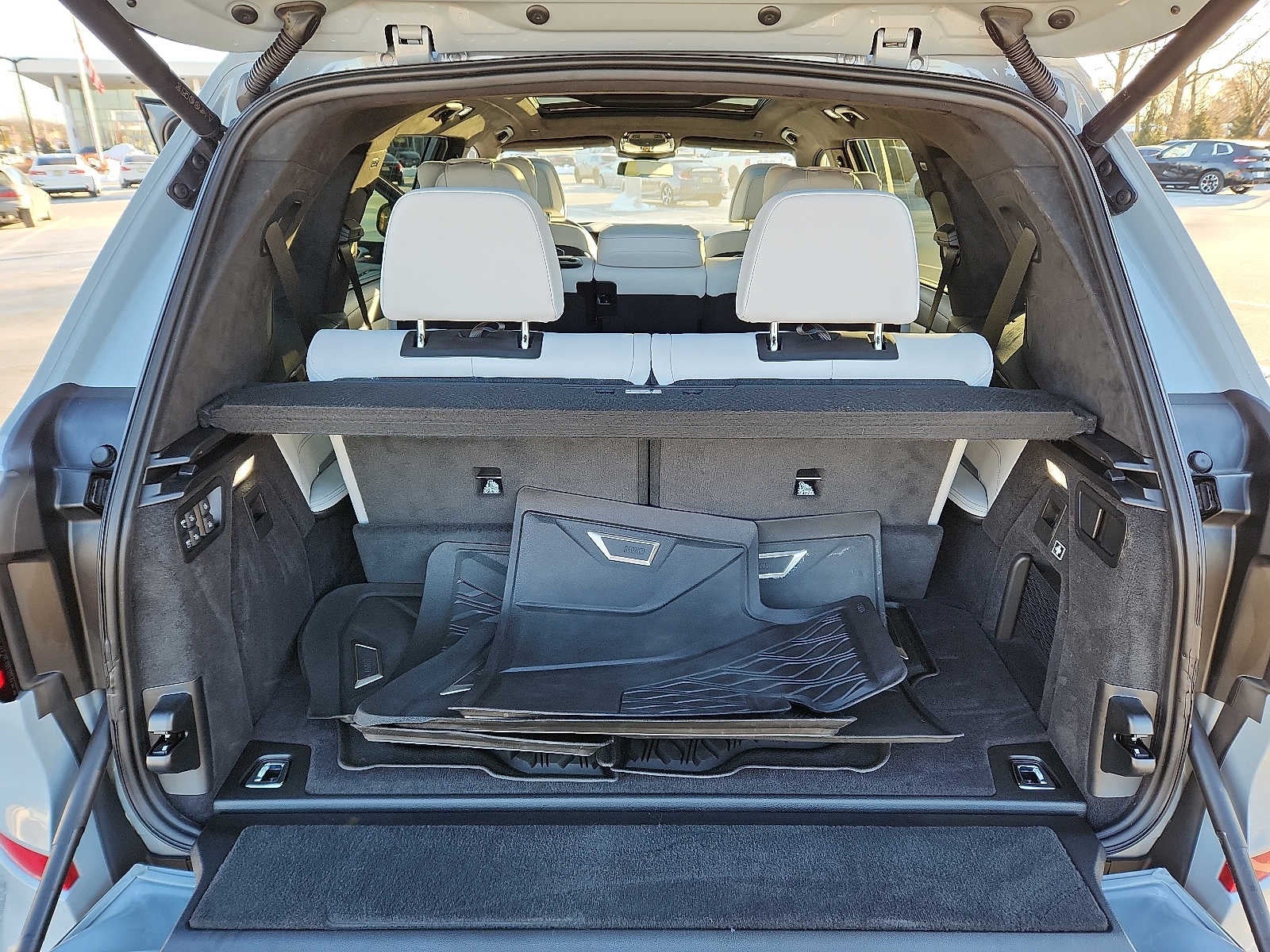 2025 BMW X7 xDrive40i Sports Activity Vehicle