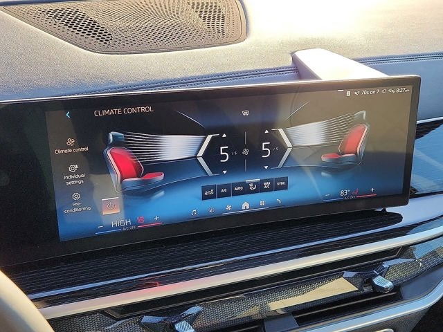 2025 BMW X7 xDrive40i Sports Activity Vehicle