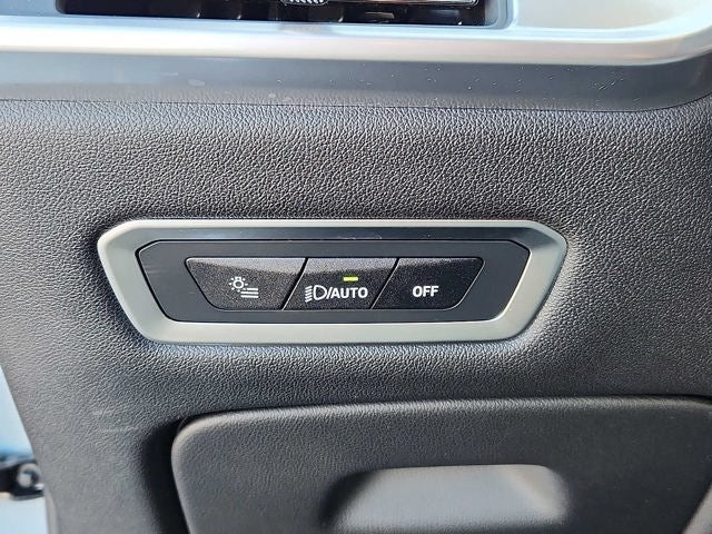 2025 BMW X7 xDrive40i Sports Activity Vehicle