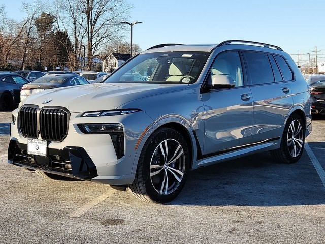 2025 BMW X7 xDrive40i Sports Activity Vehicle