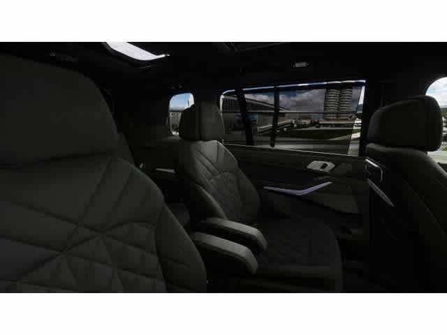 2027 BMW X7 xDrive40i Sports Activity Vehicle