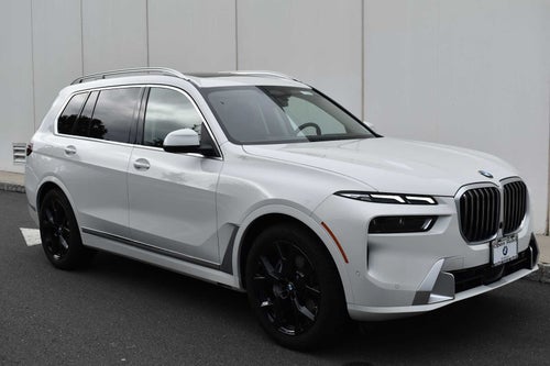 2026 BMW X7 xDrive40i Sports Activity Vehicle