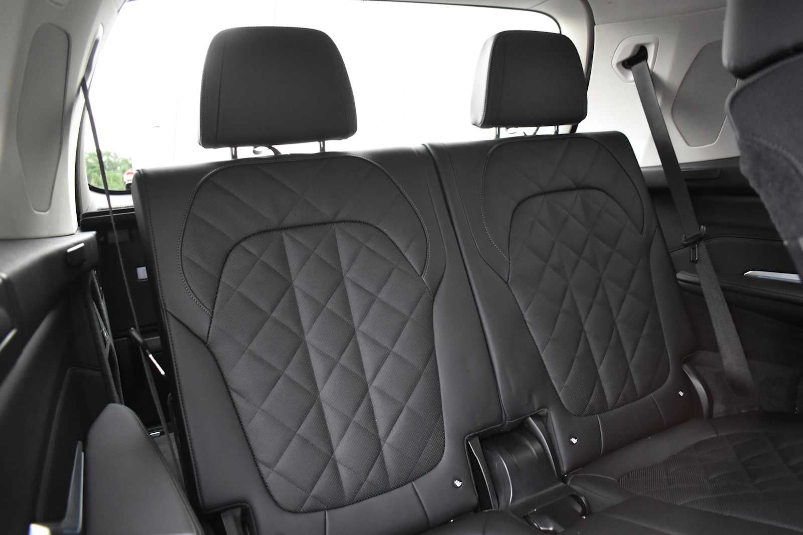 2026 BMW X7 xDrive40i Sports Activity Vehicle
