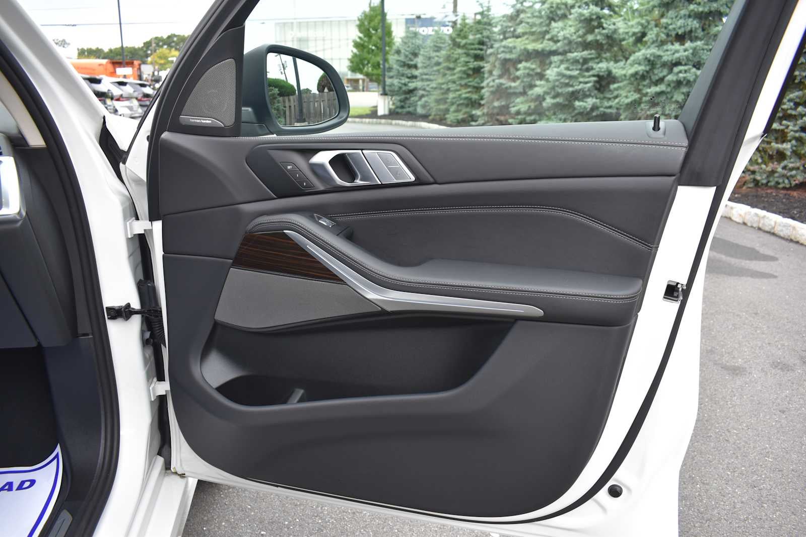 2026 BMW X7 xDrive40i Sports Activity Vehicle