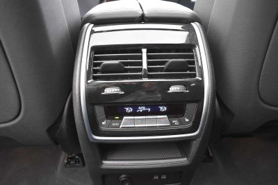2026 BMW X7 xDrive40i Sports Activity Vehicle