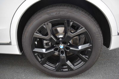 2026 BMW X7 xDrive40i Sports Activity Vehicle