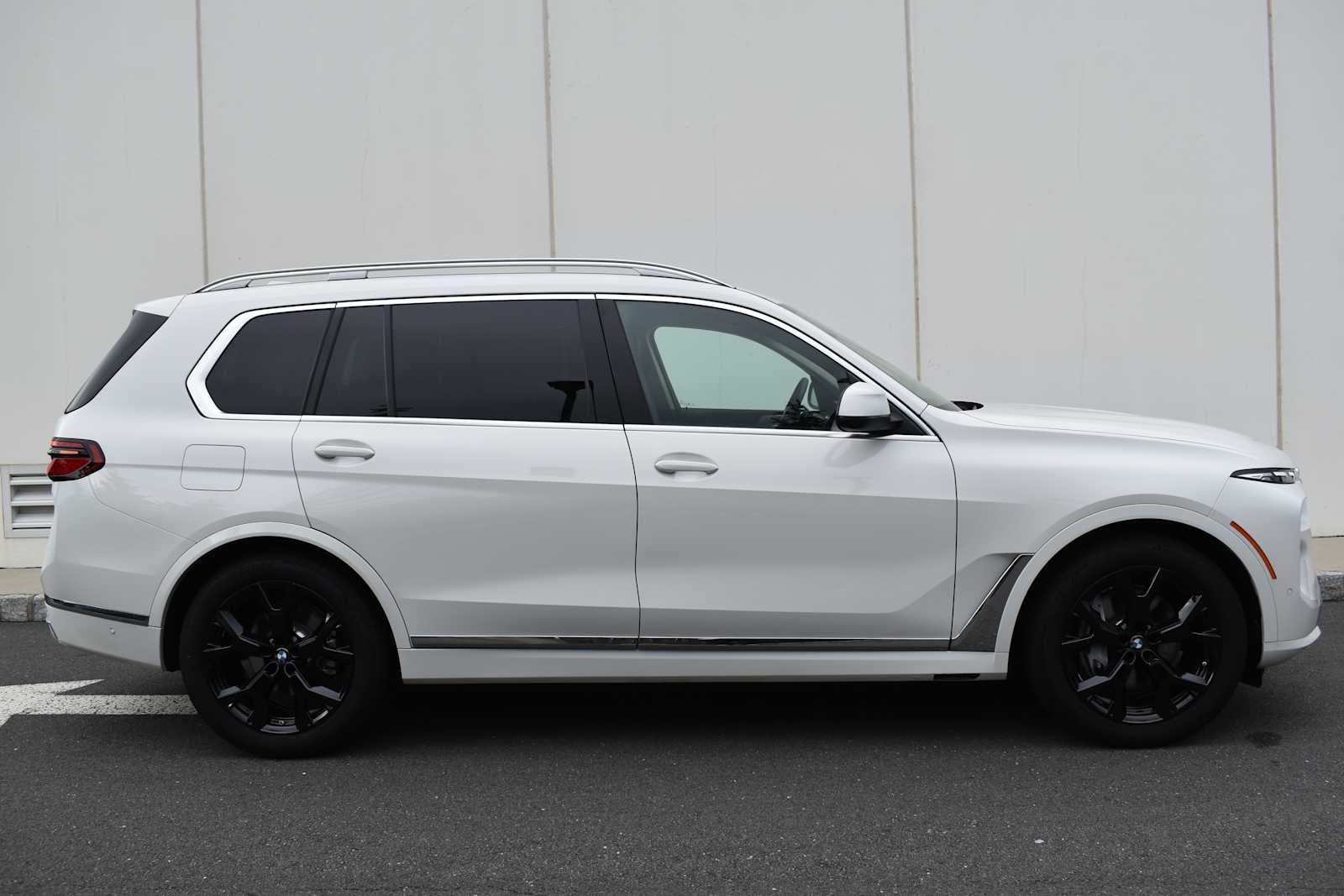 2026 BMW X7 xDrive40i Sports Activity Vehicle