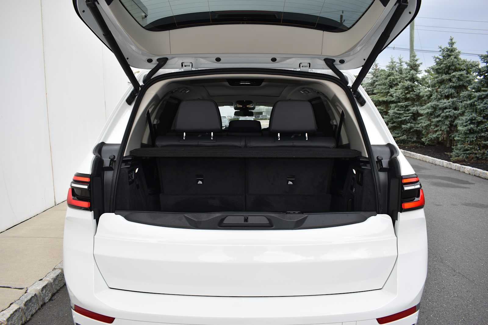 2026 BMW X7 xDrive40i Sports Activity Vehicle