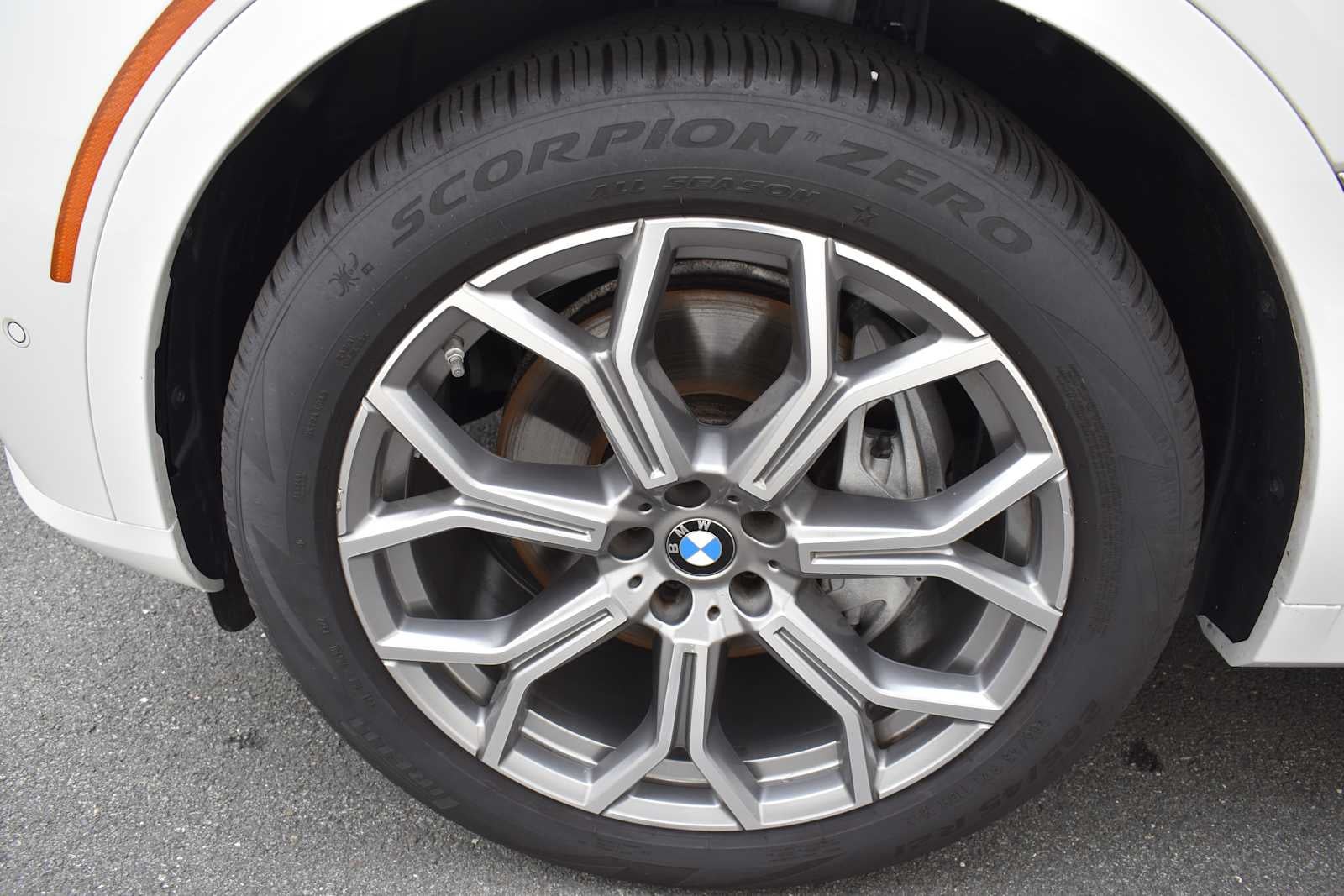 2024 BMW X7 xDrive40i Sports Activity Vehicle