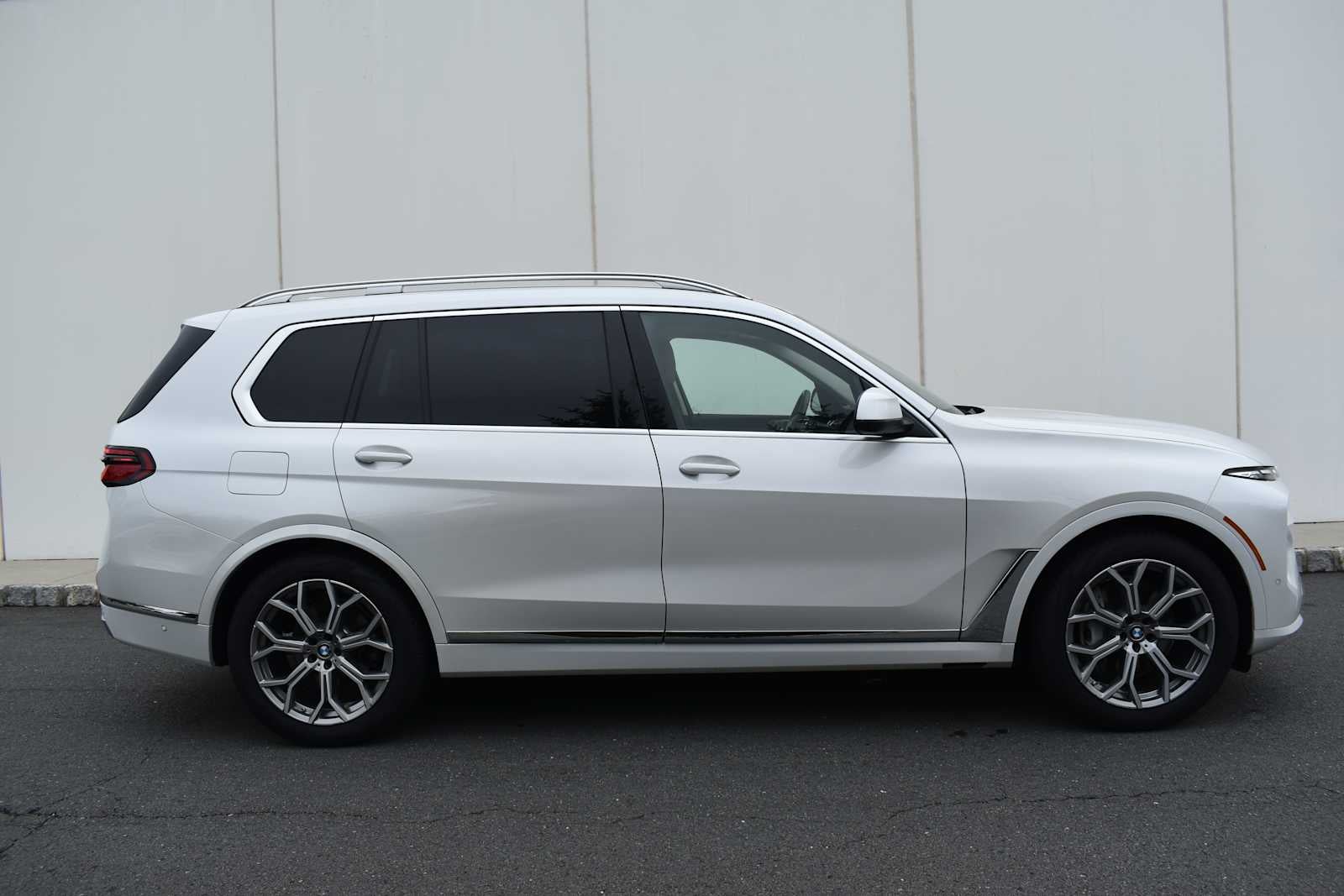 2024 BMW X7 xDrive40i Sports Activity Vehicle