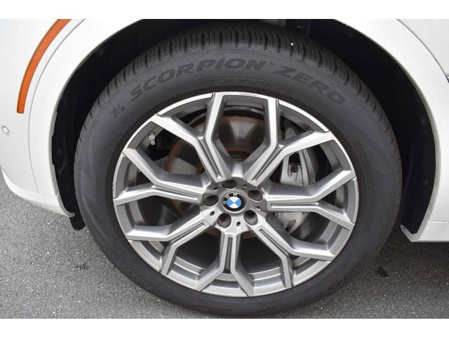 2024 BMW X7 xDrive40i Sports Activity Vehicle