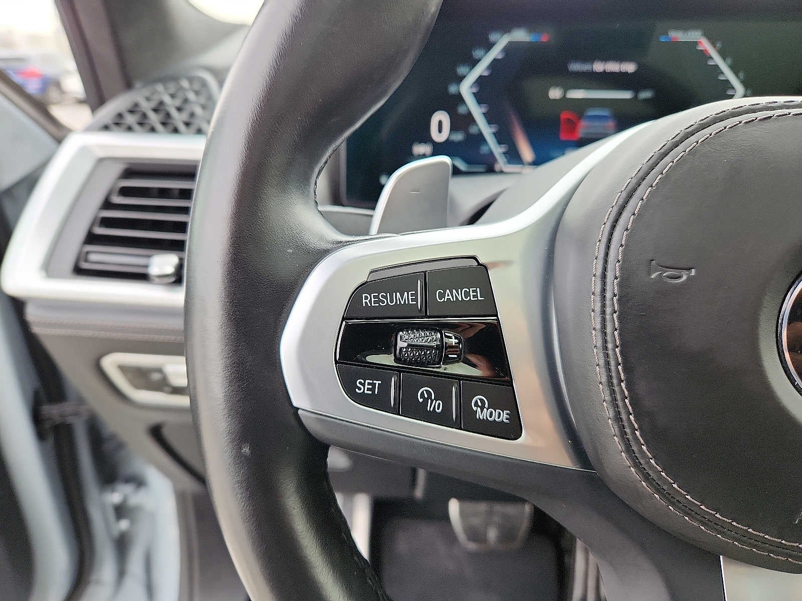 2023 BMW X7 xDrive40i Sports Activity Vehicle