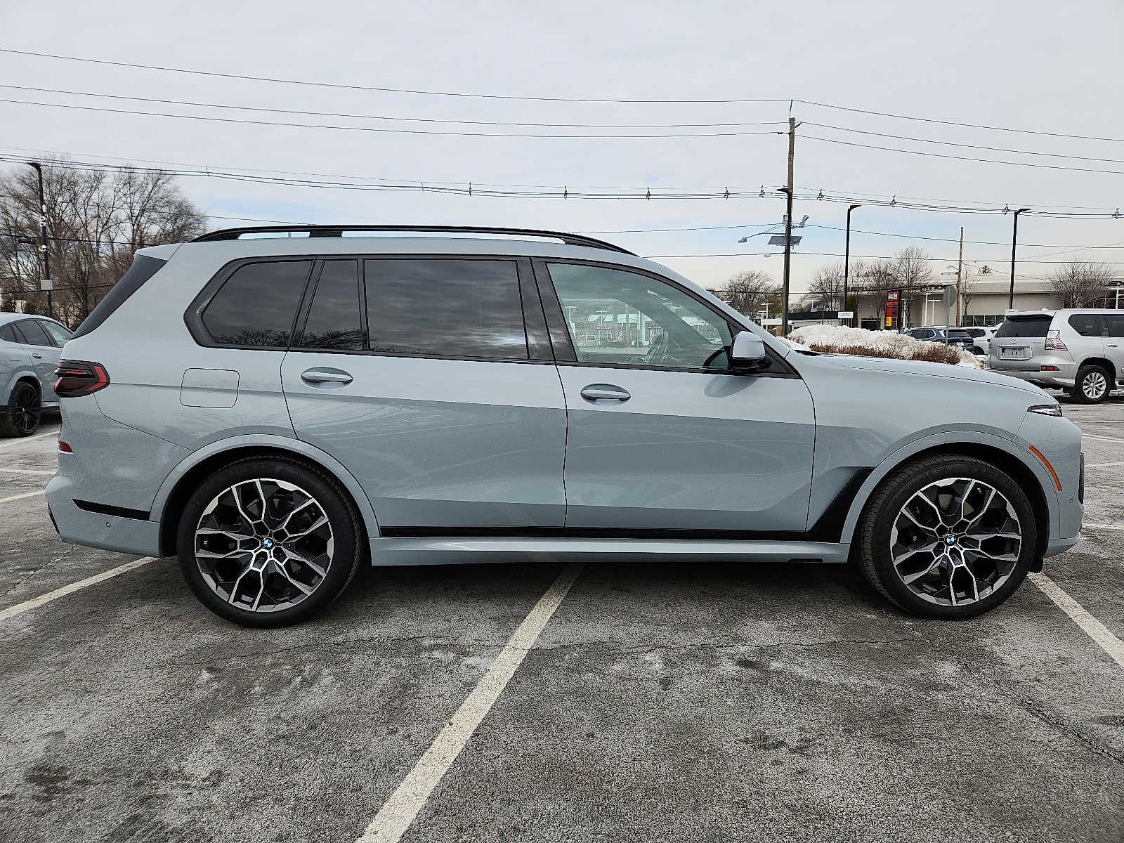 2023 BMW X7 xDrive40i Sports Activity Vehicle