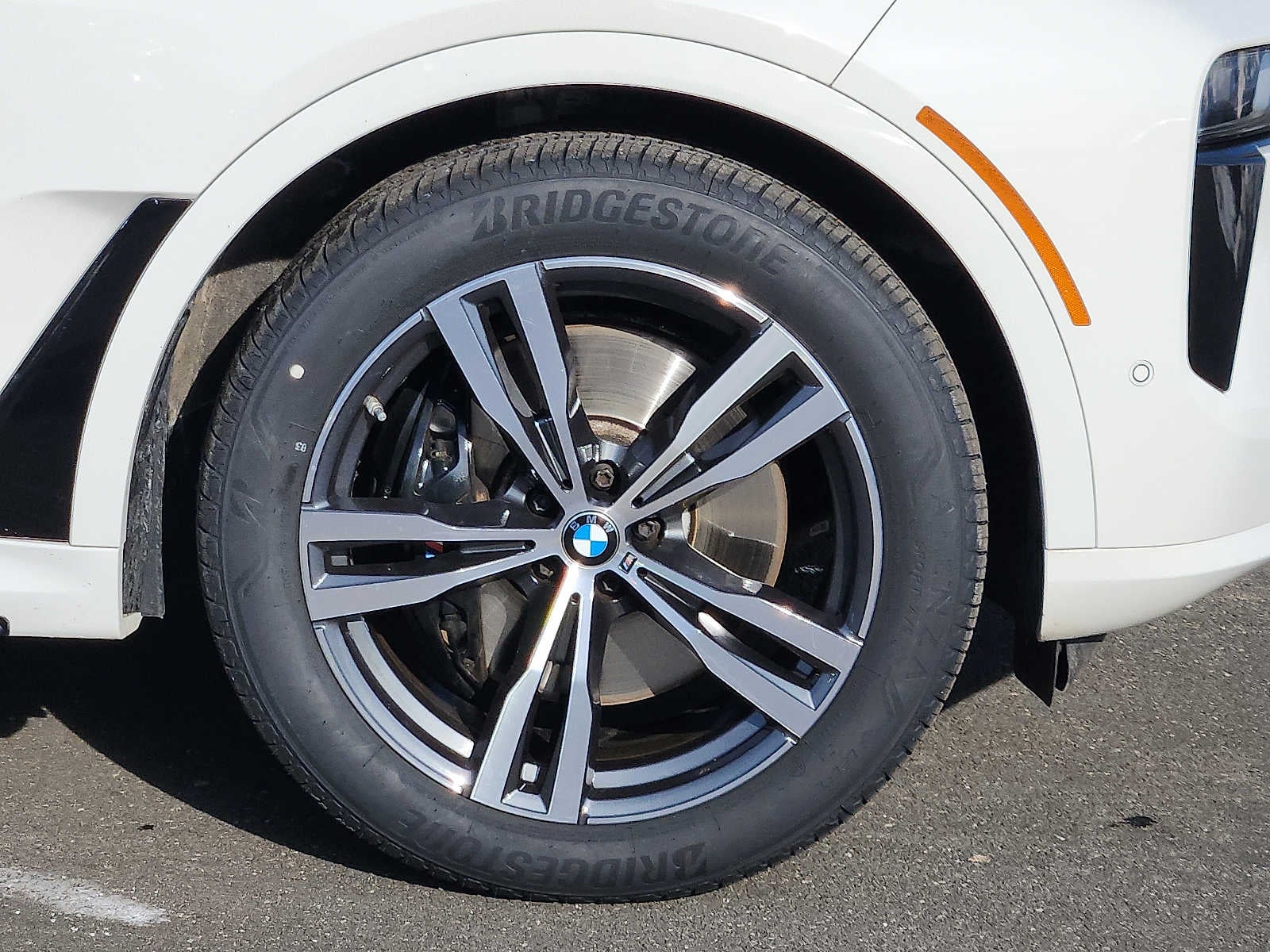 2024 BMW X7 xDrive40i Sports Activity Vehicle