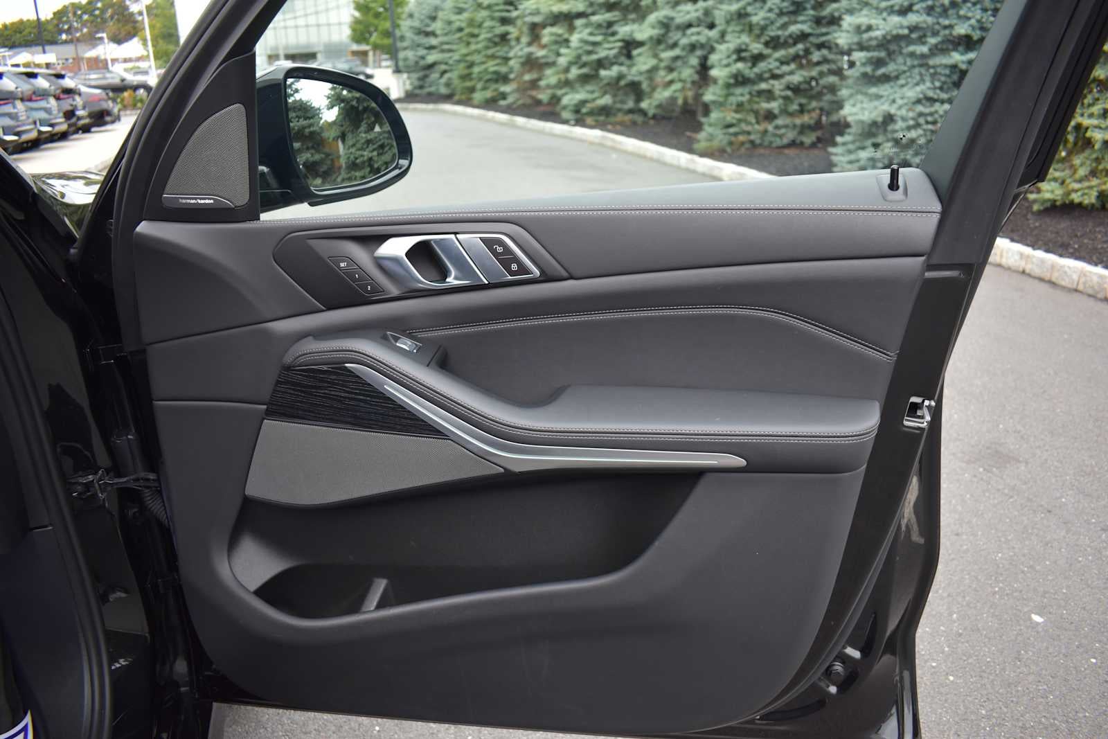 2024 BMW X7 xDrive40i Sports Activity Vehicle