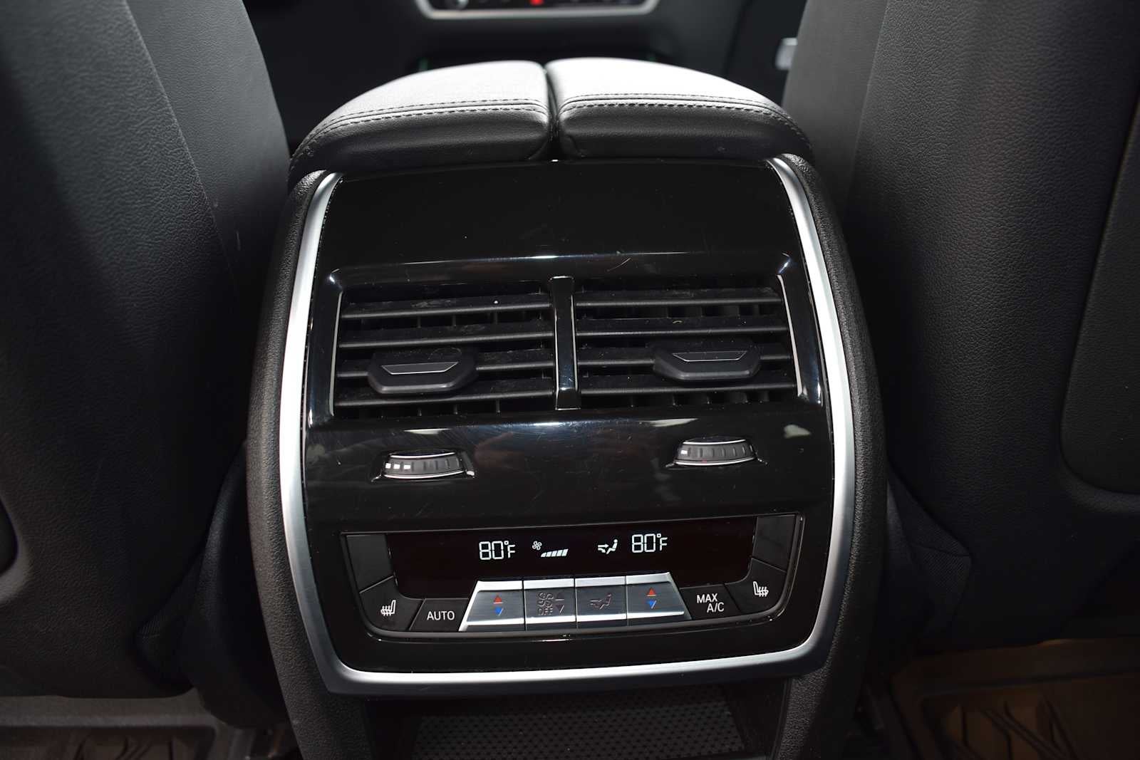2024 BMW X7 xDrive40i Sports Activity Vehicle