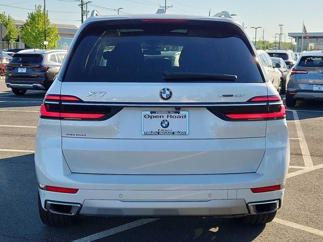 2024 BMW X7 xDrive40i Sports Activity Vehicle