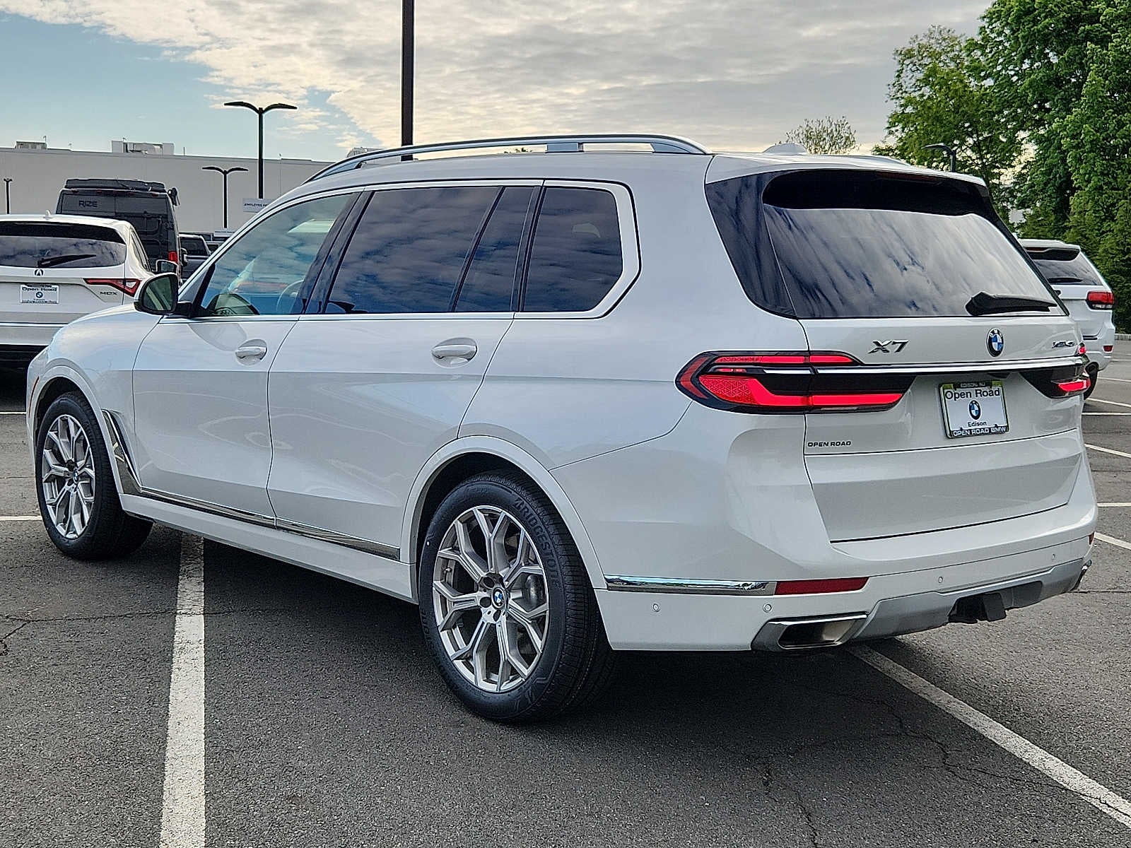 2024 BMW X7 xDrive40i Sports Activity Vehicle