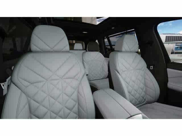 2026 BMW X7 xDrive40i Sports Activity Vehicle