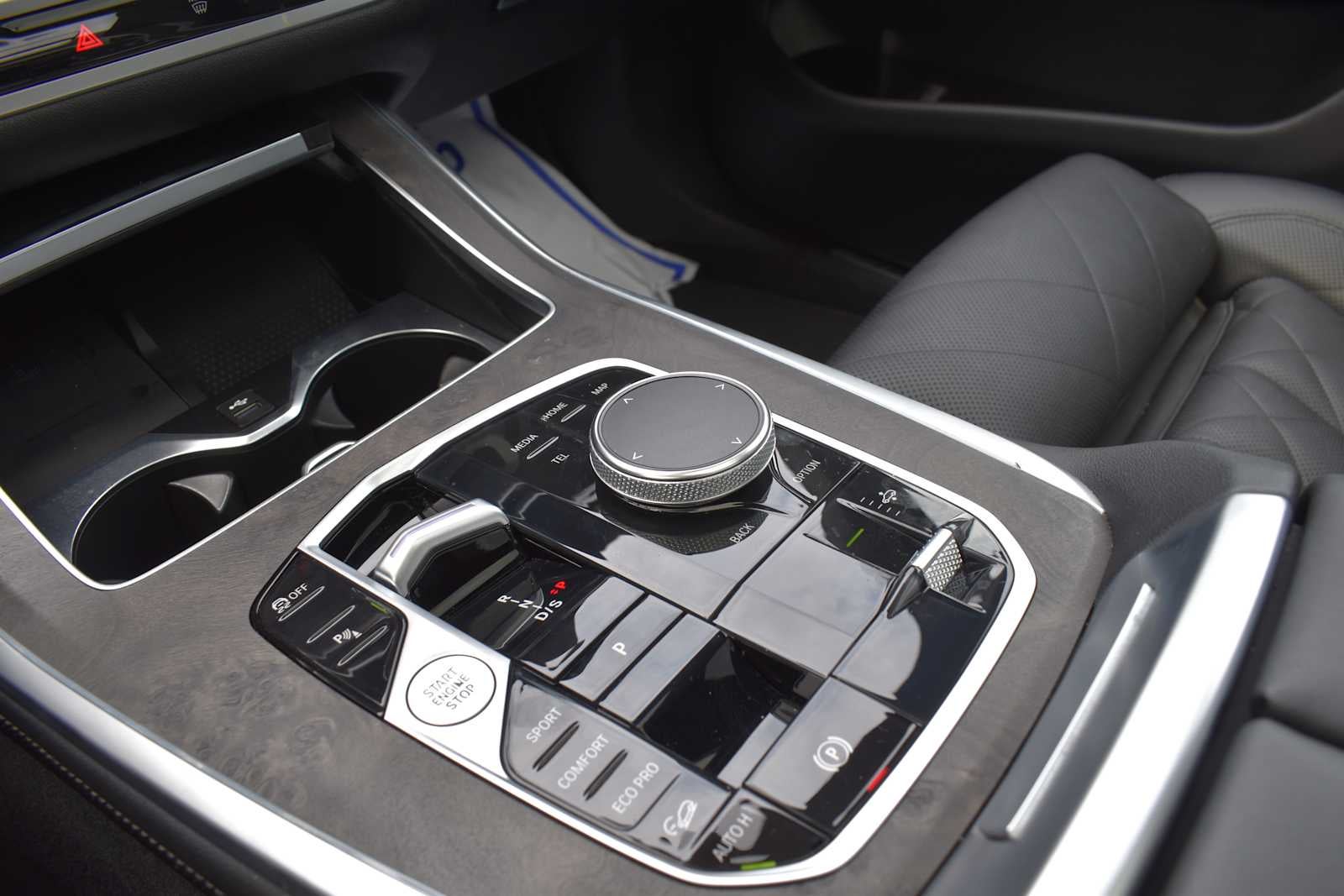 2024 BMW X7 xDrive40i Sports Activity Vehicle