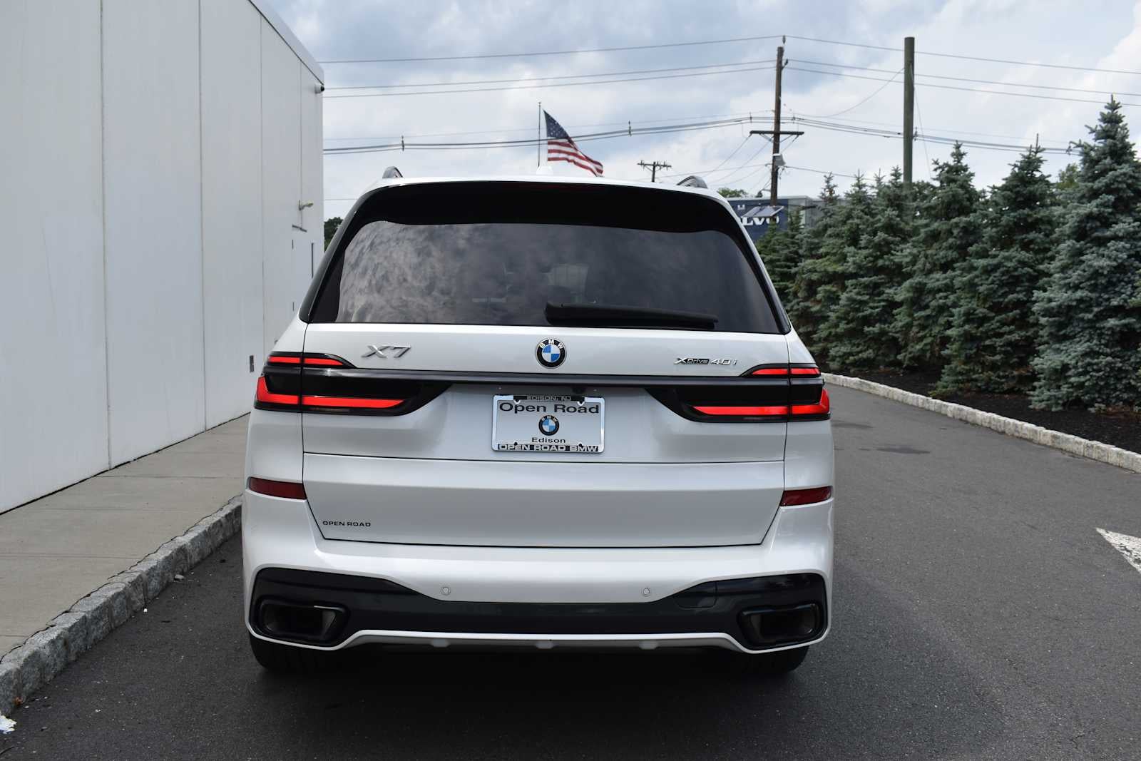 2024 BMW X7 xDrive40i Sports Activity Vehicle