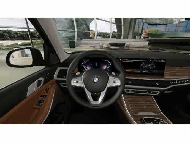 2026 BMW X7 xDrive40i Sports Activity Vehicle