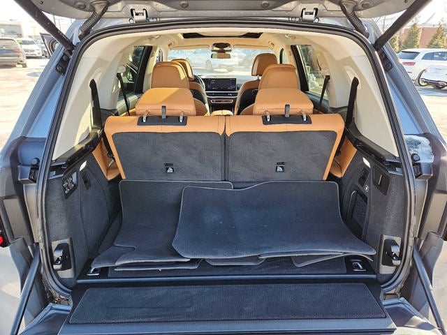 2023 BMW X7 xDrive40i Sports Activity Vehicle