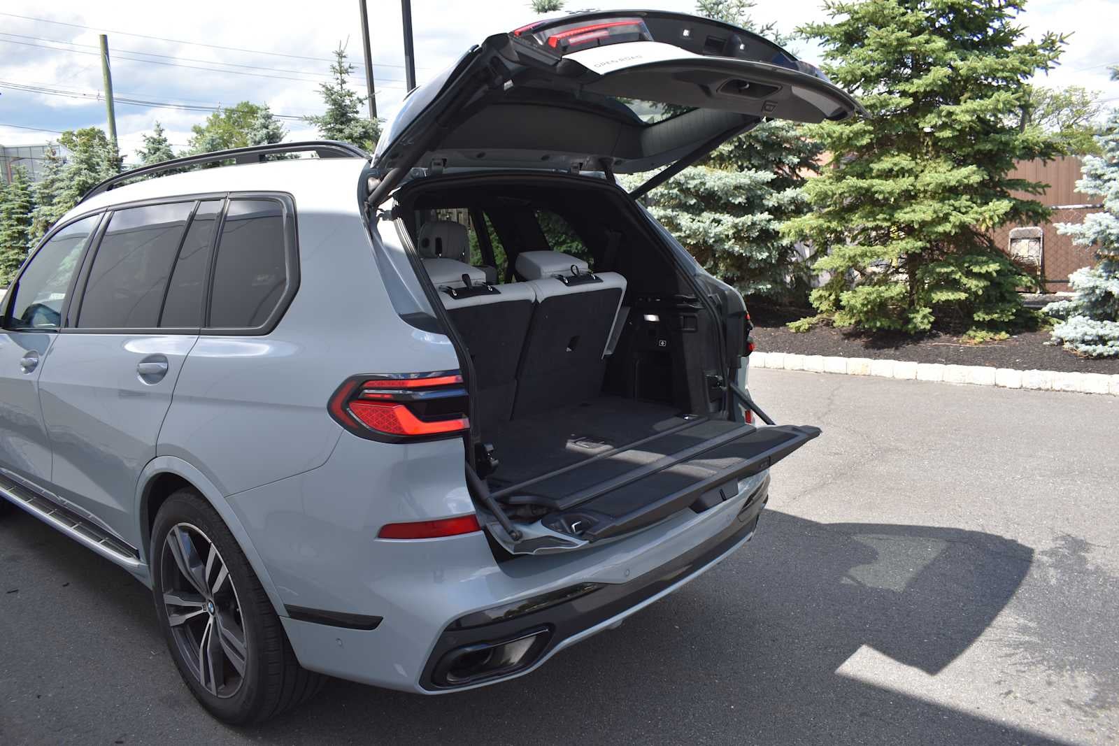 2024 BMW X7 xDrive40i Sports Activity Vehicle