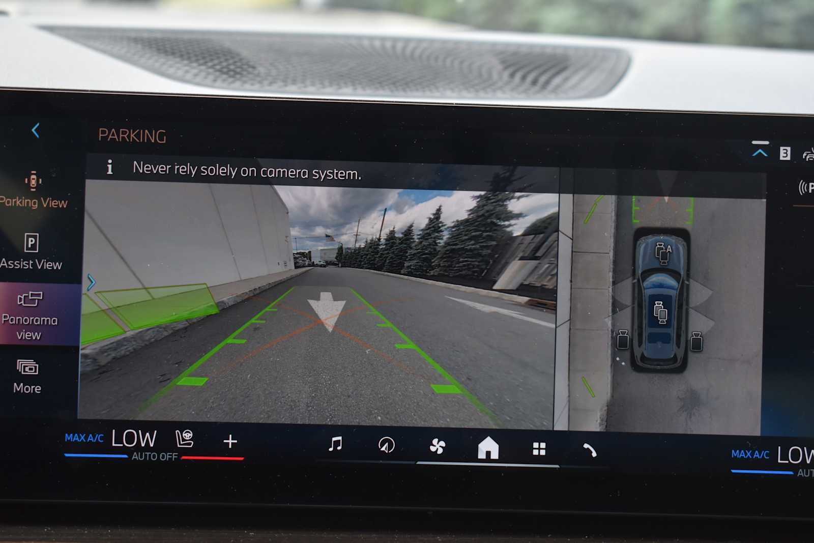 2024 BMW X7 xDrive40i Sports Activity Vehicle