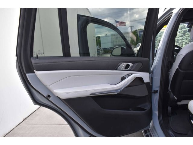 2024 BMW X7 xDrive40i Sports Activity Vehicle