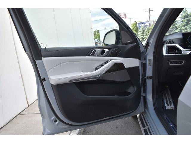 2024 BMW X7 xDrive40i Sports Activity Vehicle
