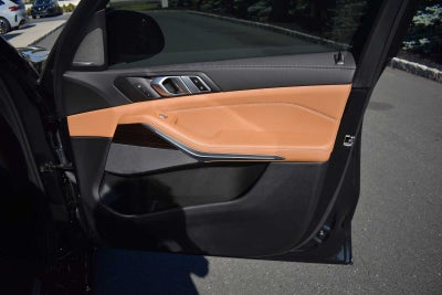 2025 BMW X7 xDrive40i Sports Activity Vehicle