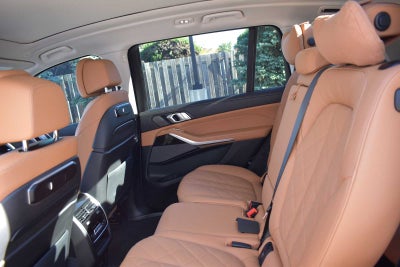 2025 BMW X7 xDrive40i Sports Activity Vehicle