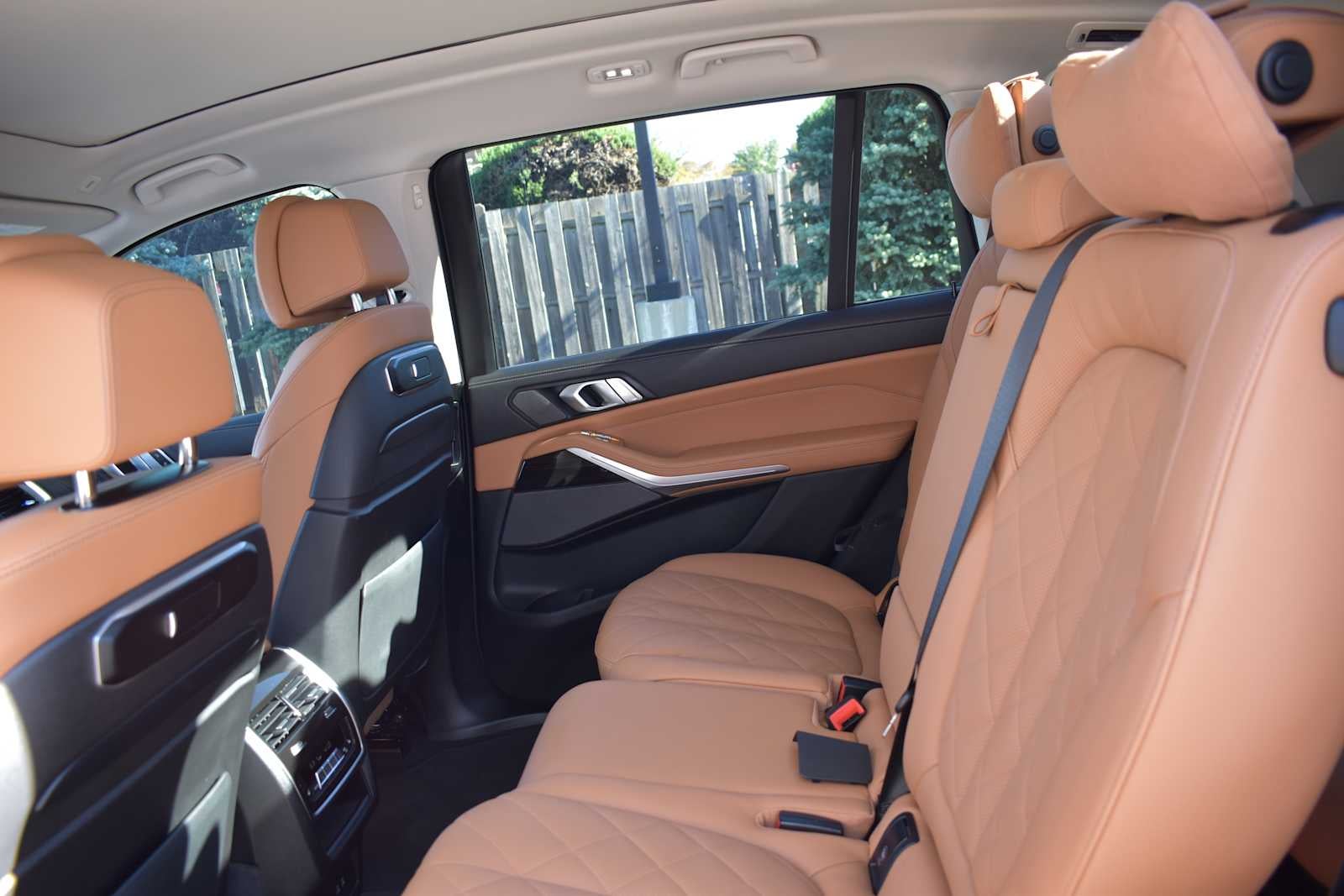 2025 BMW X7 xDrive40i Sports Activity Vehicle