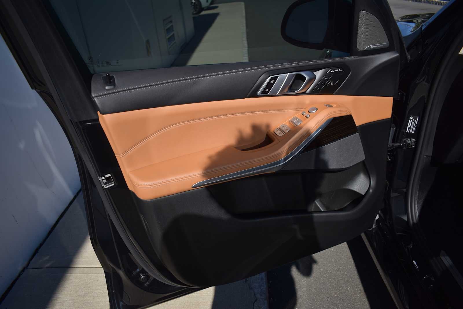 2025 BMW X7 xDrive40i Sports Activity Vehicle