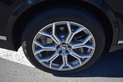 2025 BMW X7 xDrive40i Sports Activity Vehicle