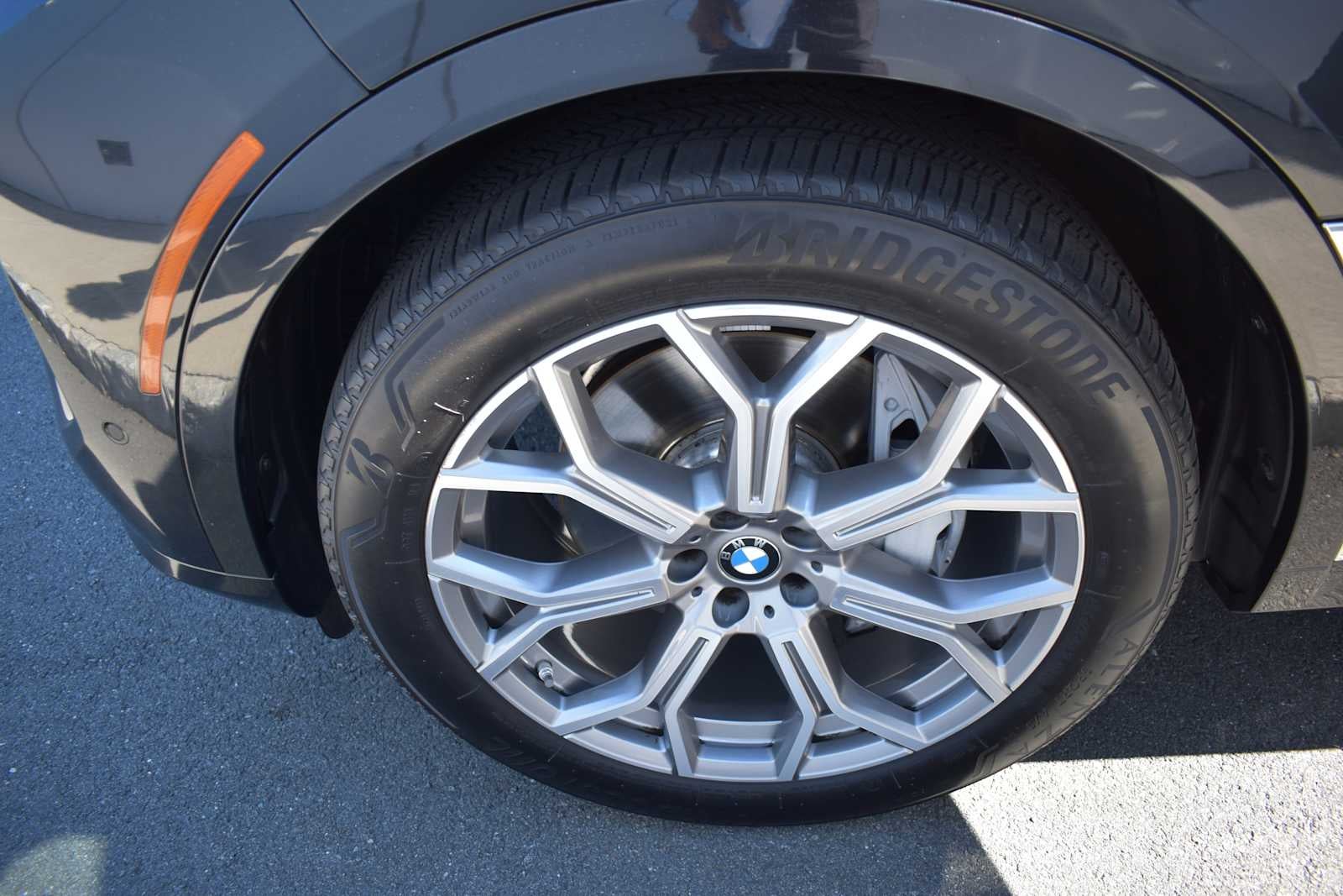 2025 BMW X7 xDrive40i Sports Activity Vehicle