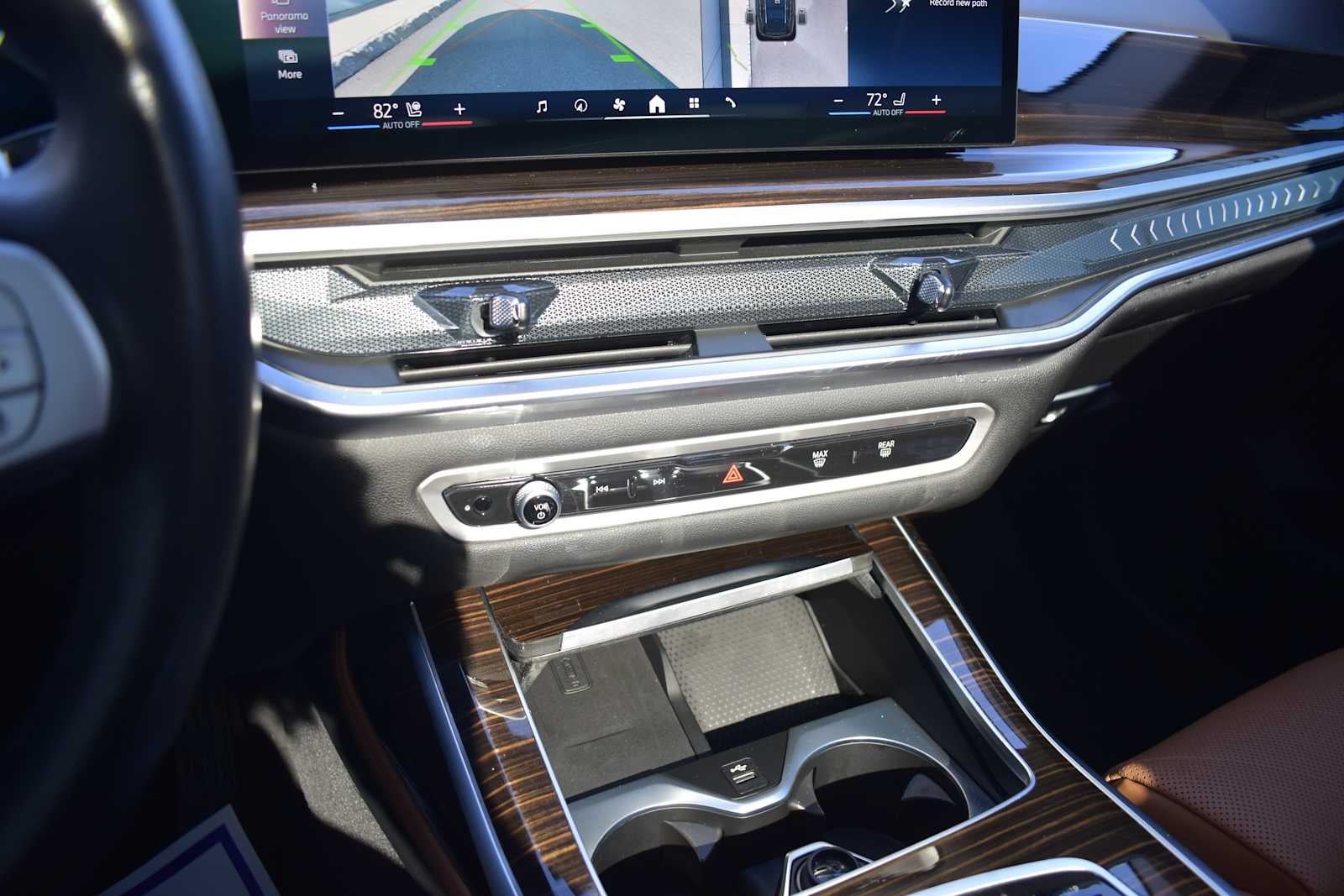 2025 BMW X7 xDrive40i Sports Activity Vehicle