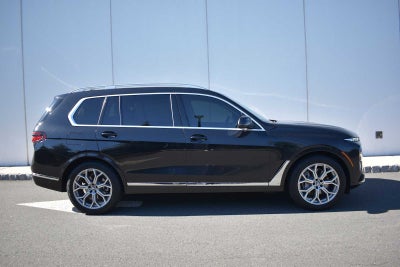 2025 BMW X7 xDrive40i Sports Activity Vehicle