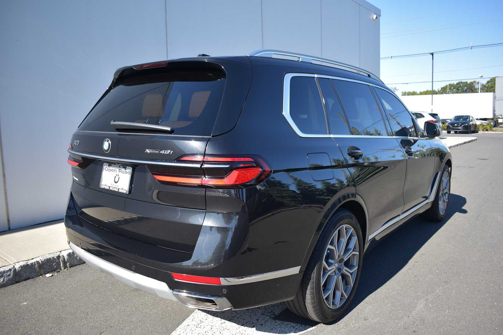 2025 BMW X7 xDrive40i Sports Activity Vehicle