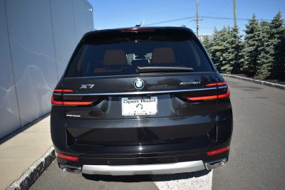 2025 BMW X7 xDrive40i Sports Activity Vehicle