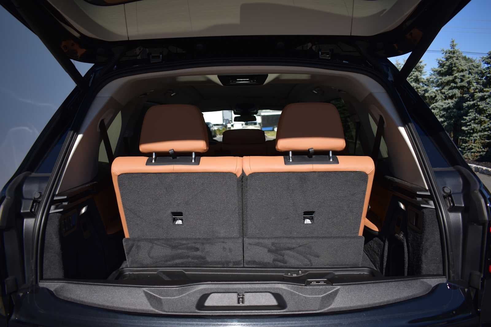 2025 BMW X7 xDrive40i Sports Activity Vehicle