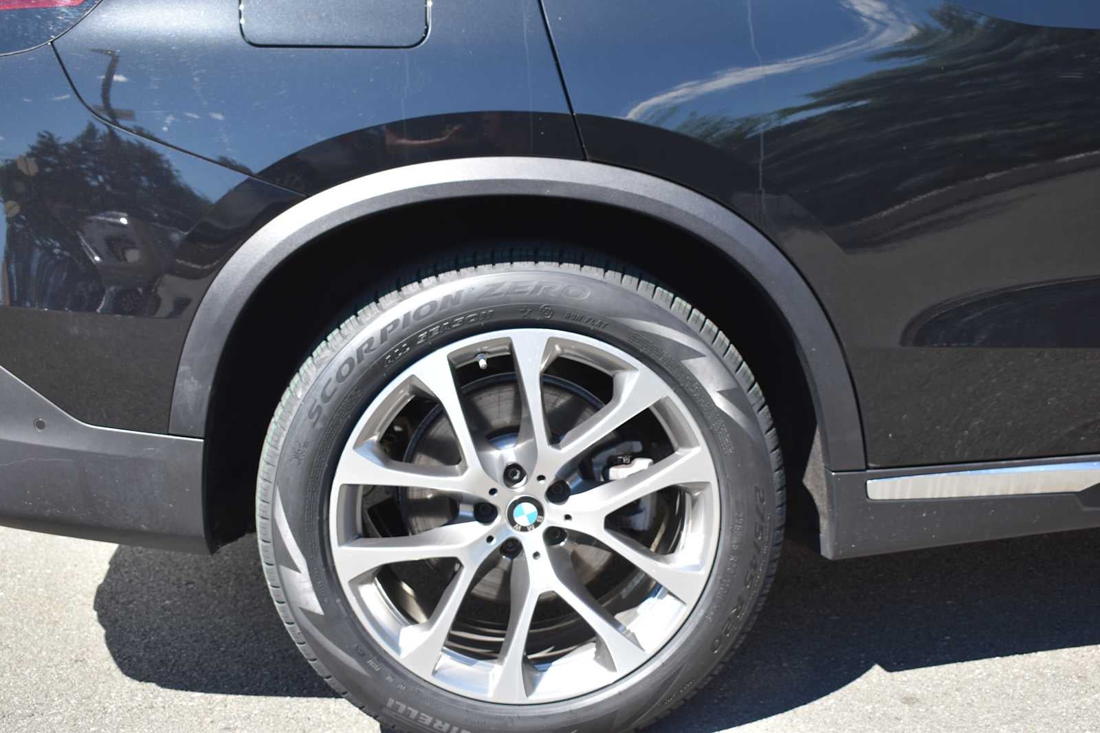 2025 BMW X5 xDrive40i Sports Activity Vehicle