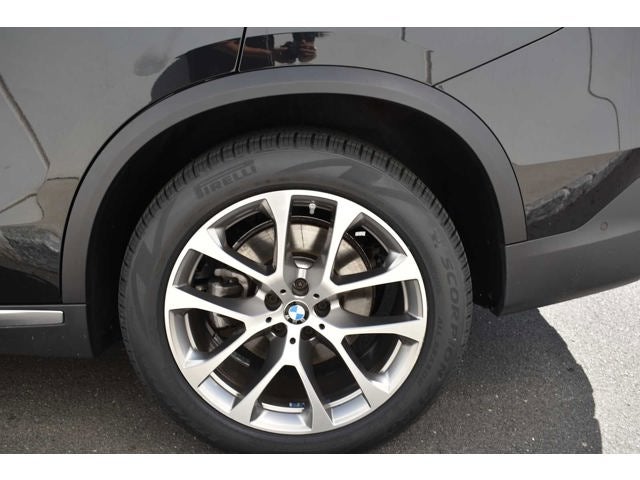 2025 BMW X5 xDrive40i Sports Activity Vehicle