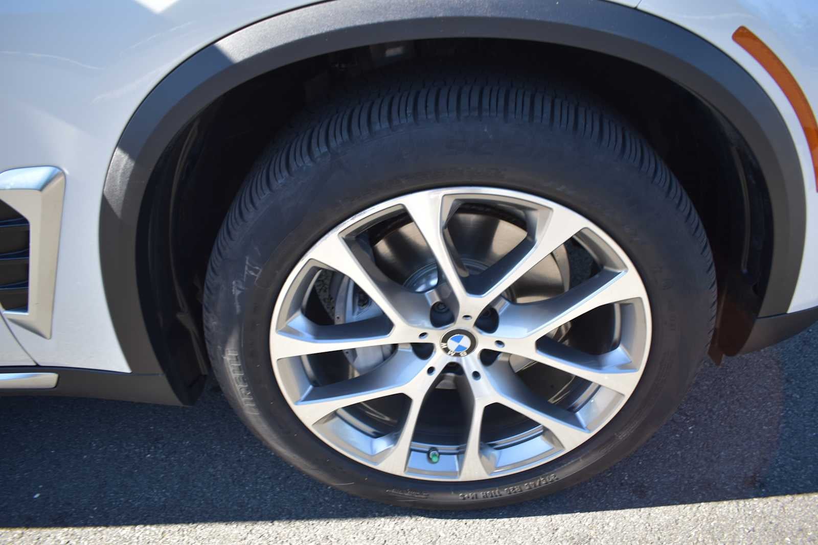 2025 BMW X5 xDrive40i Sports Activity Vehicle