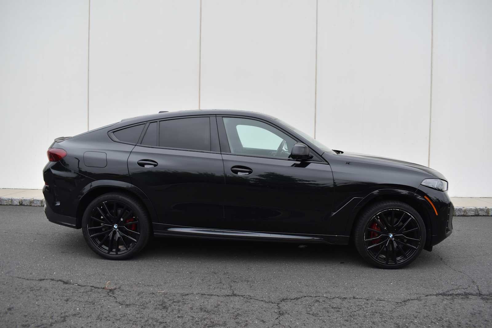 2025 BMW X6 xDrive40i Sports Activity Coupe