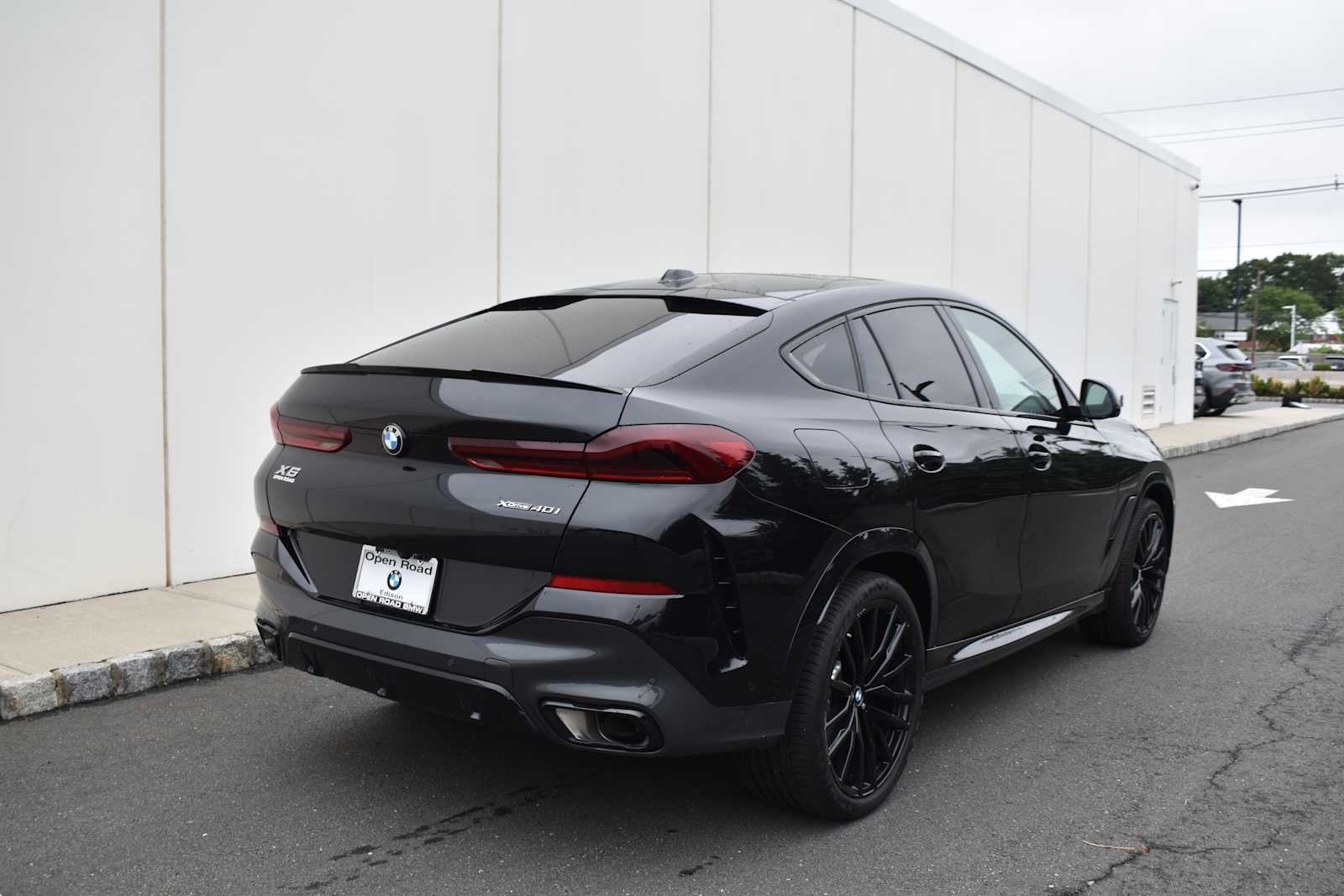 2025 BMW X6 xDrive40i Sports Activity Coupe