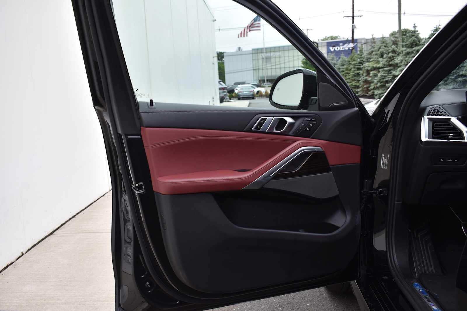 2025 BMW X6 xDrive40i Sports Activity Coupe