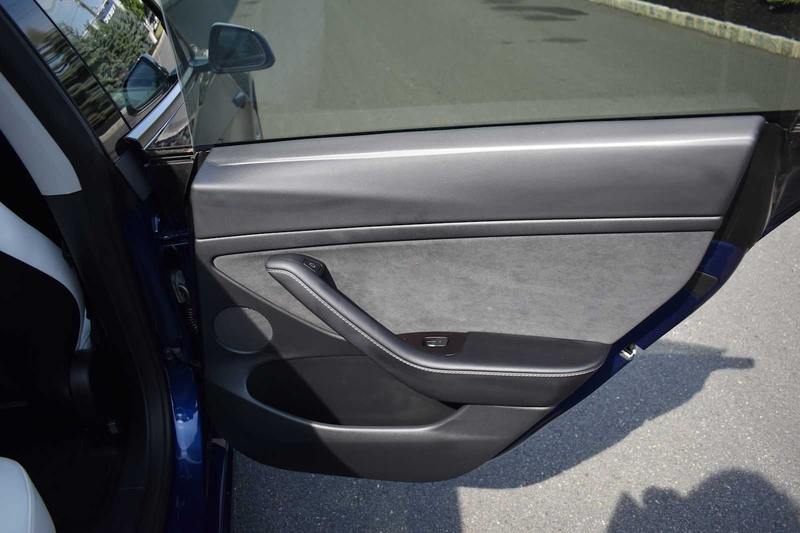 2023 Tesla Model 3 RWD